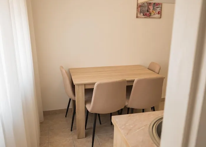 Apartman Naomi
